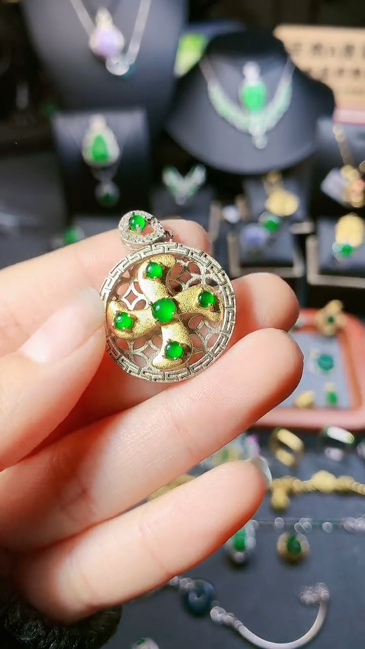 【闪购商品】翡翠吊坠(赠链)银S925镶嵌吊坠