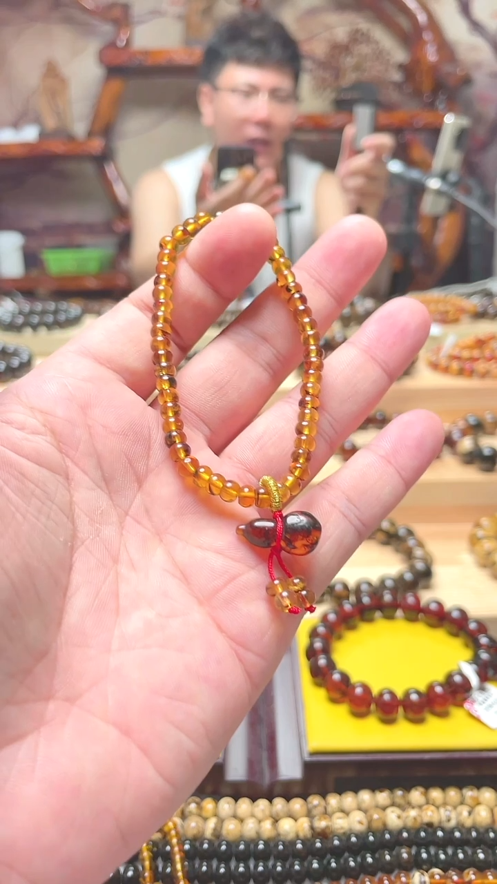 未镶嵌琥珀手链抚顺琥珀5+