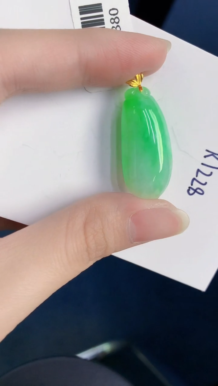 颈饰18K金镶嵌翡翠天然翡翠缅甸A货