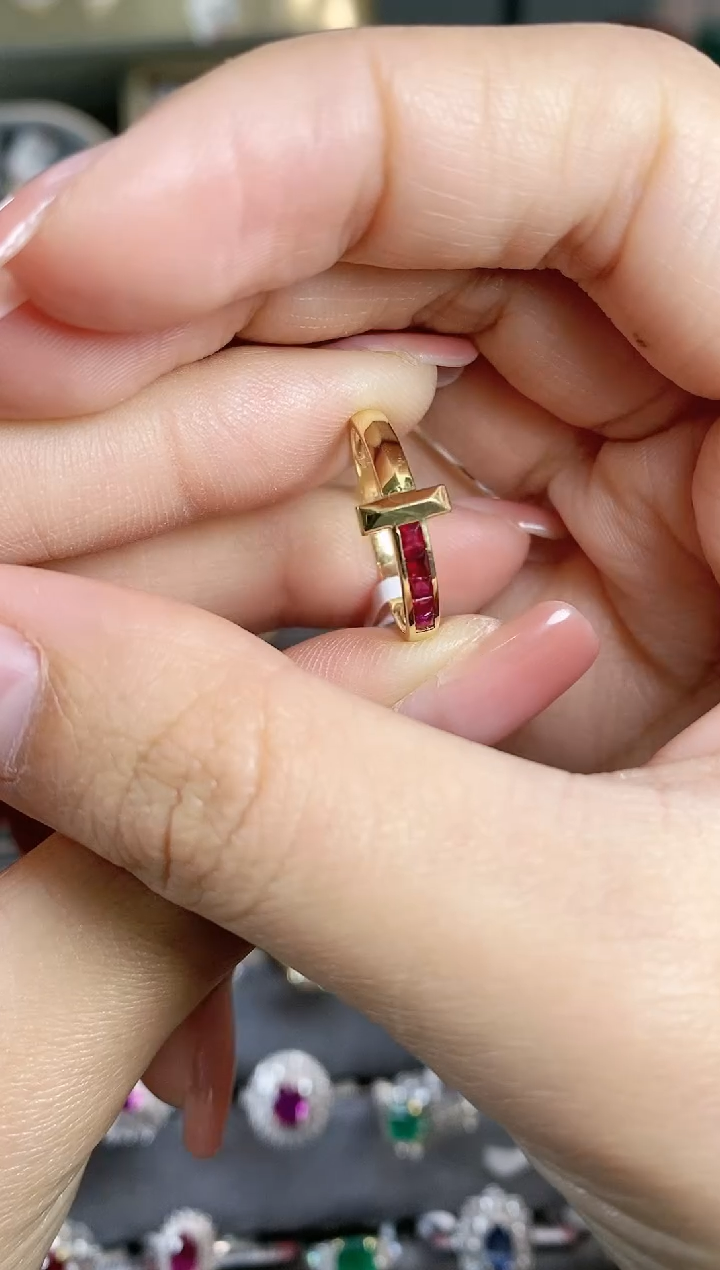 【闪购商品】红宝石戒指18K金镶嵌18K金镶嵌红宝石戒指