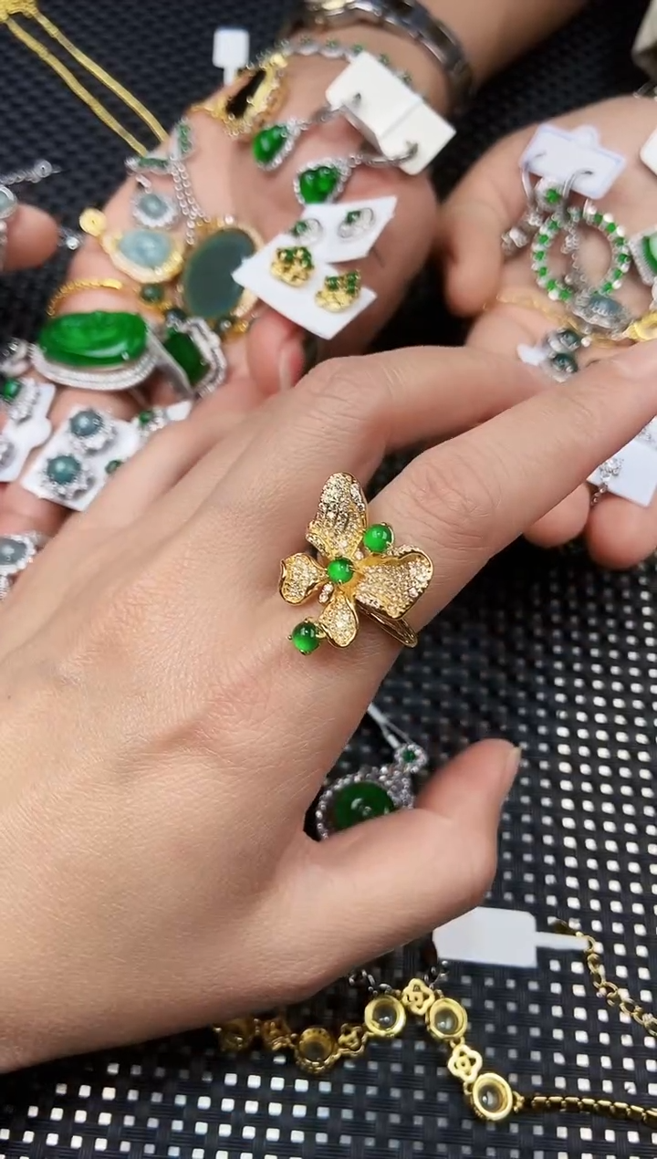 【闪购商品】翡翠戒指未镶嵌11111111