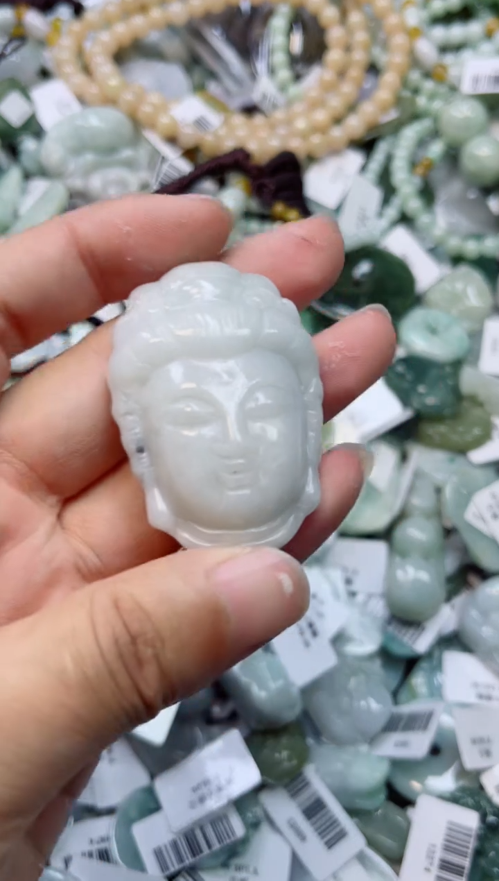 【闪购商品】翡翠颈饰未镶嵌00018652