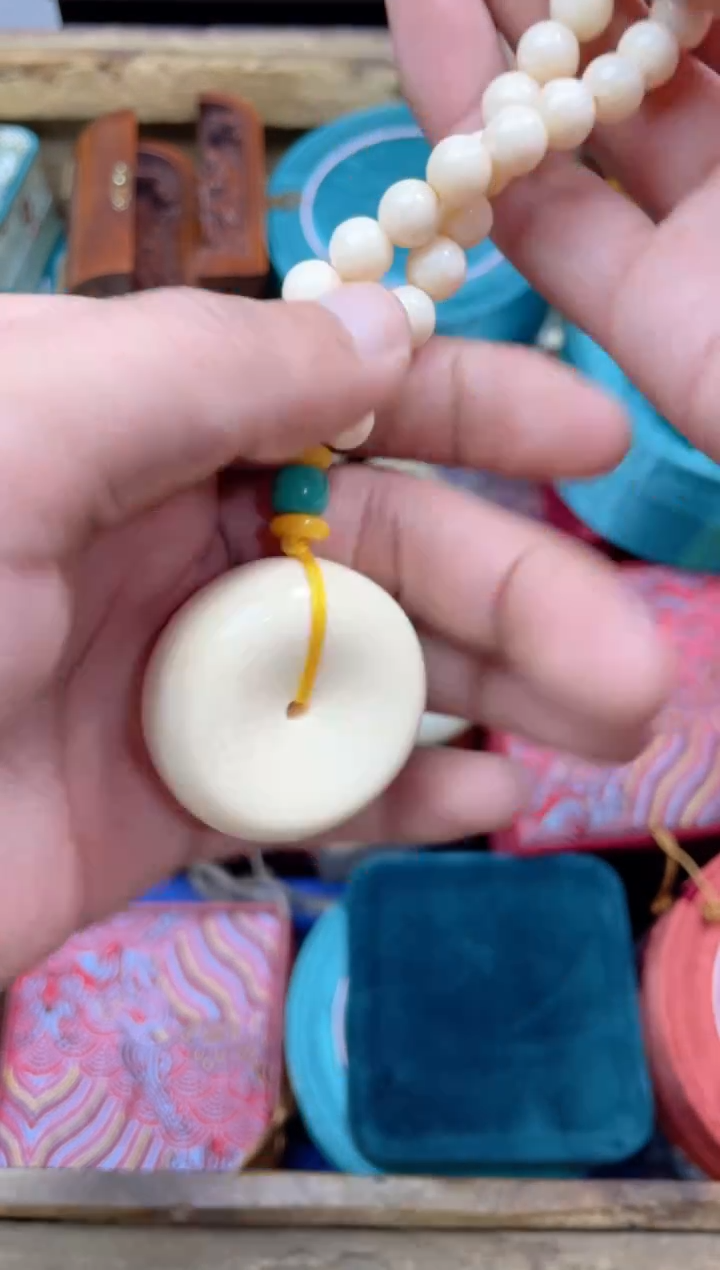 【闪购商品】大叶紫檀（黑酸枝木类）点击链接下单即可