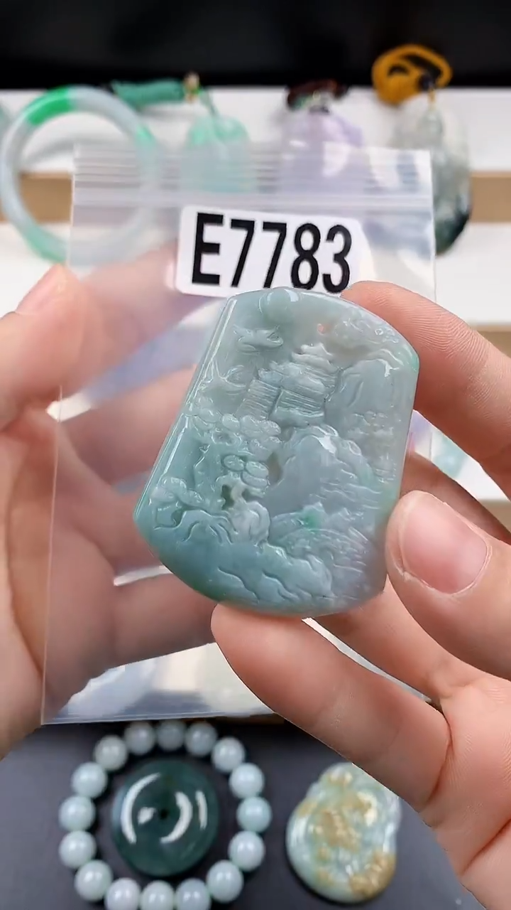 颈饰未镶嵌翡翠天然翡翠吊坠挂件