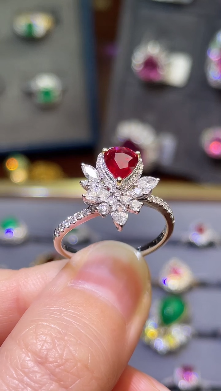 【闪购商品】红宝石戒指18K金镶嵌0.79ct