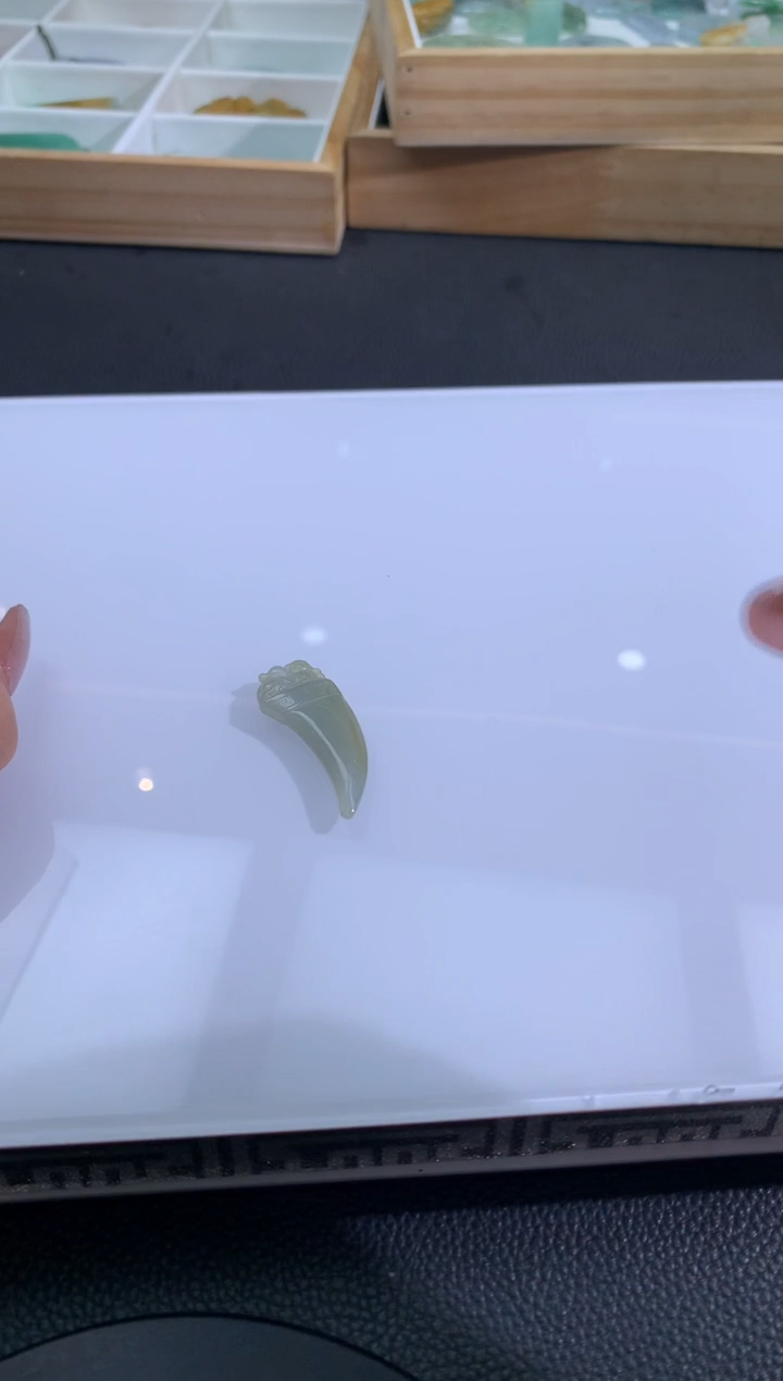 【闪购商品】定制翡翠未镶嵌翡翠