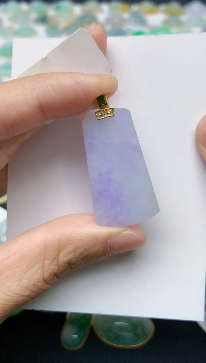 翡翠18K金镶嵌颈饰天然缅甸A货翡翠