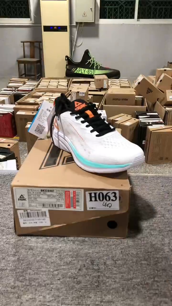 正品匹克库存休闲鞋