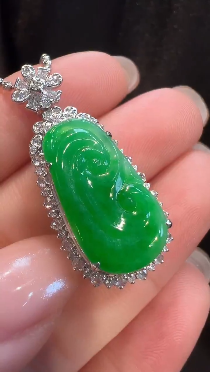 吊坠(不含链)18K金镶嵌翡翠AL6