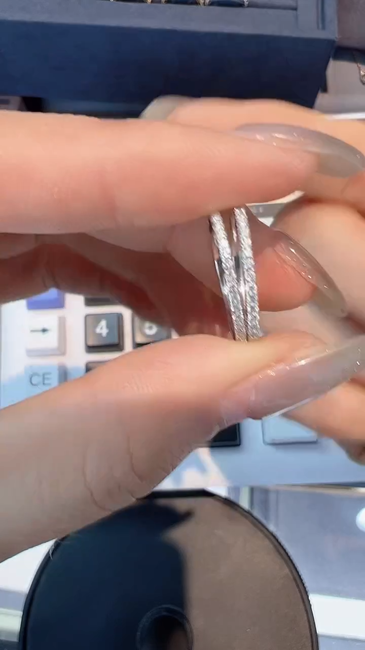 【闪购商品】钻石戒指/指环18K金镶嵌戒指多样性发一