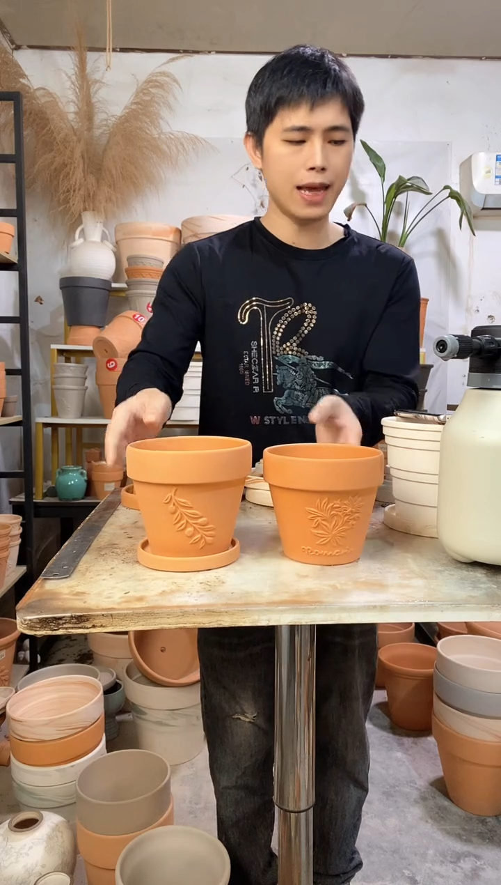 14*13红陶浮雕 2盆2托