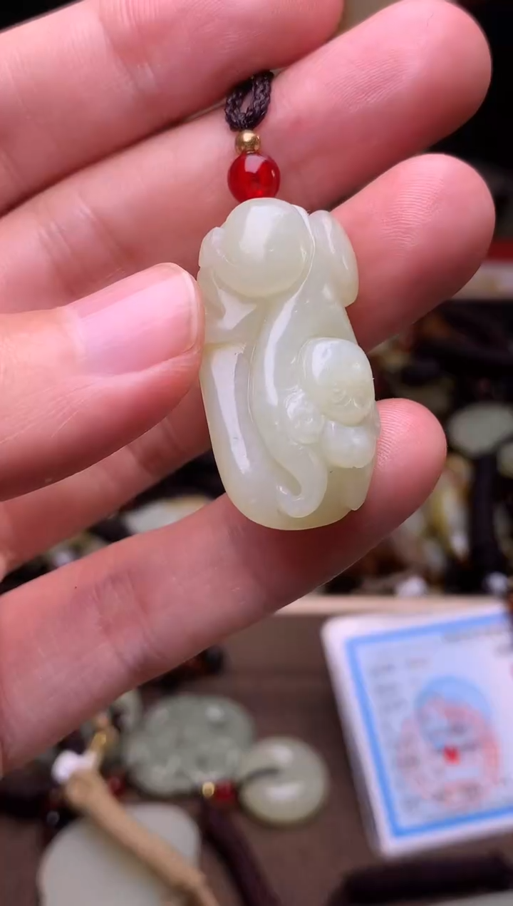 颈饰未镶嵌和田玉新疆料青海料清水和田玉吊坠