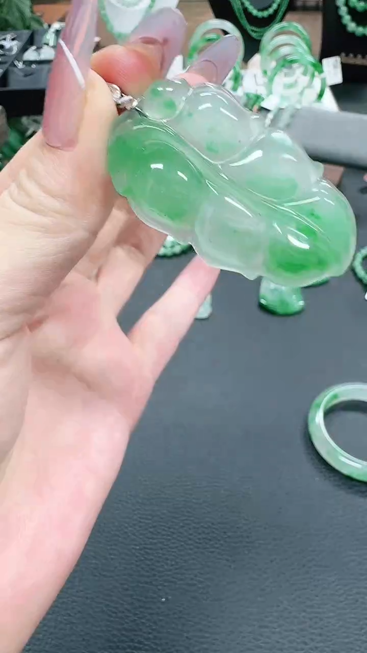 未镶嵌1石英质玉（非洲翠）/0953