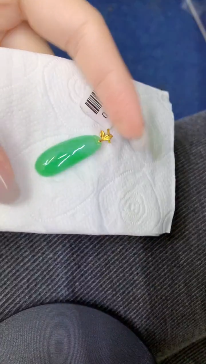 颈饰18K金镶嵌翡翠缅甸天然翡翠A货