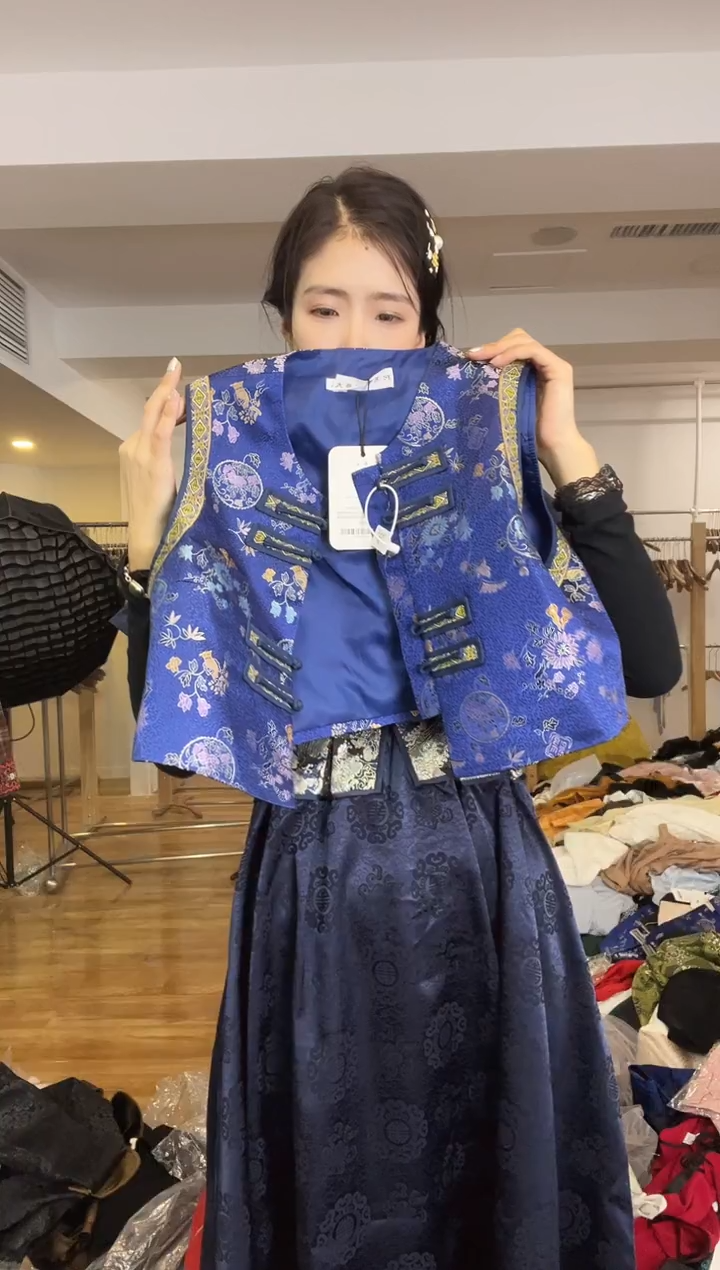 马甲 L码  120斤以里