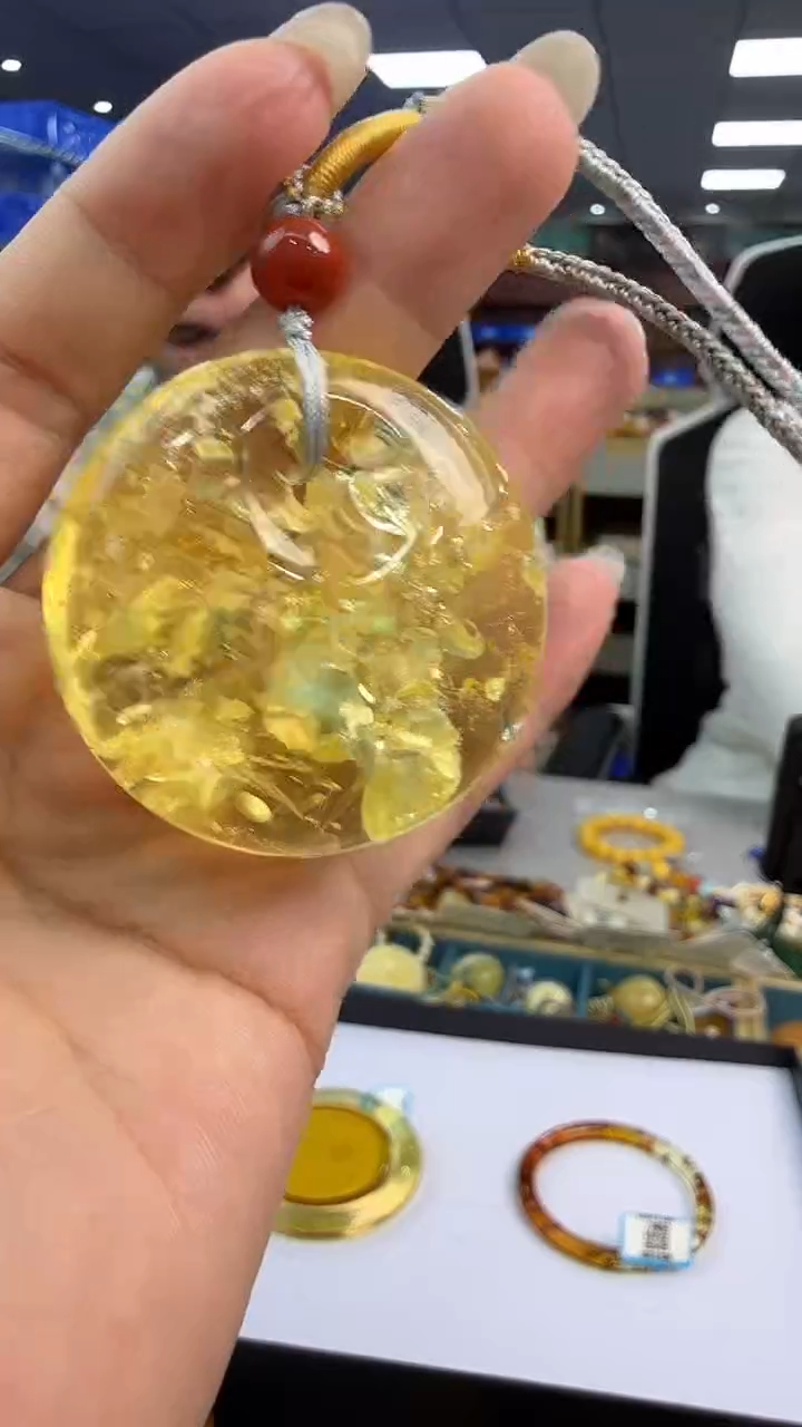 琥珀颈饰未镶嵌86秒拍号 假一罚三 