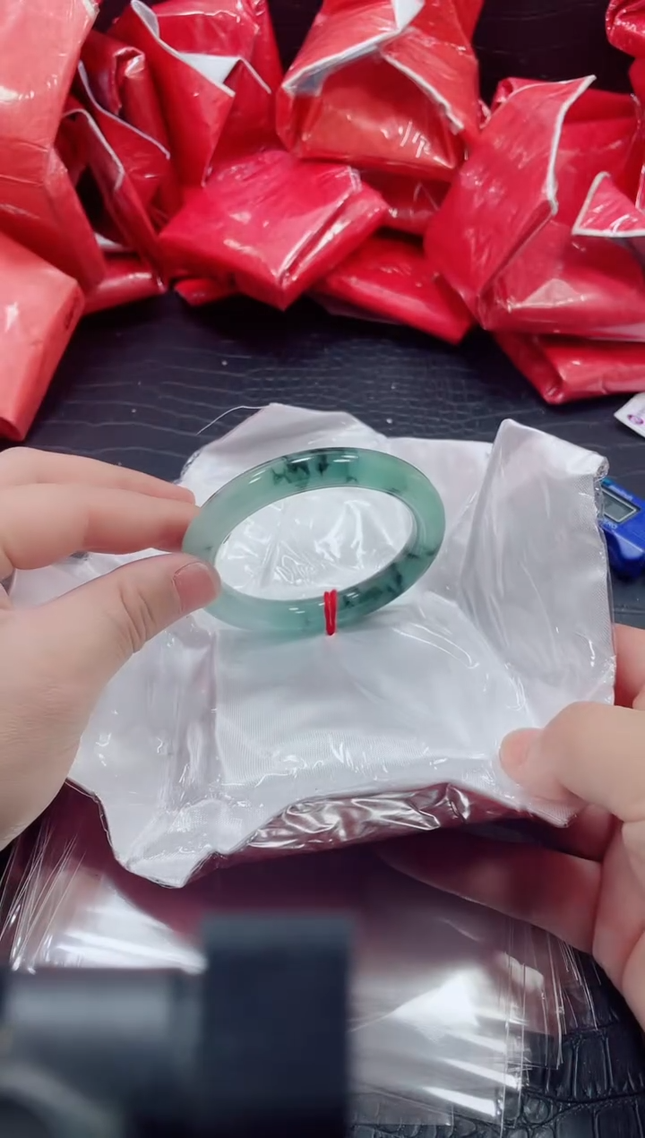 非金属无小哥 30 号手镯 60.5圈口