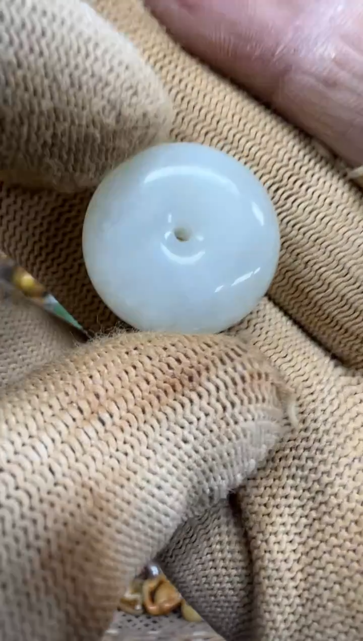 未镶嵌和田玉（糖玉）挂件1111111