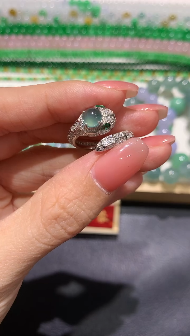【闪购商品】翡翠吊坠(不含链)银S925镶嵌1多人多样性随机发货1件