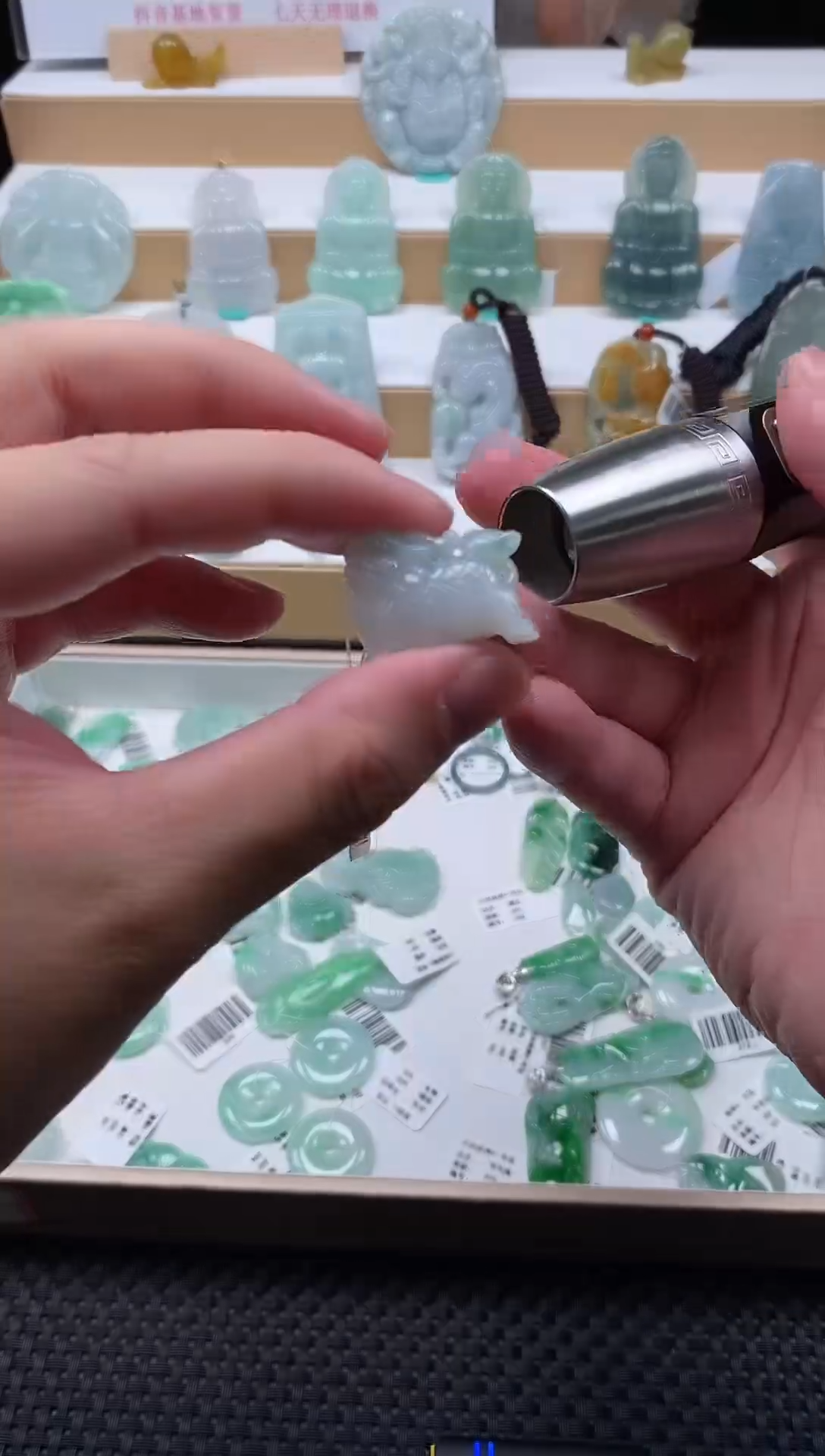 【闪购商品】翡翠颈饰未镶嵌68麒麟