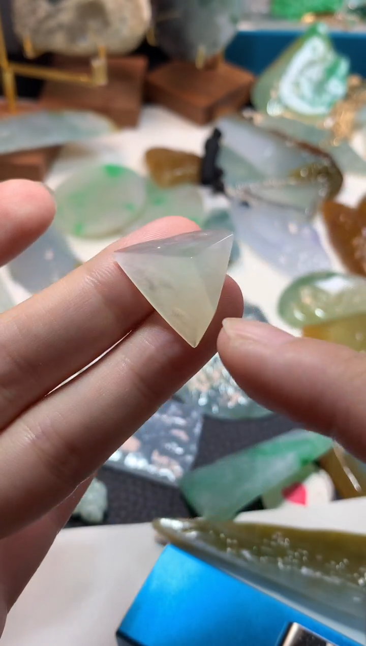 翡翠未镶嵌吊坠(不含链)吊坠