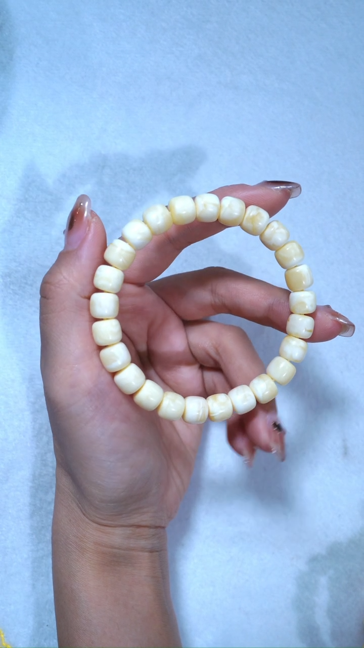 【闪购商品】蜜蜡手链未镶嵌收藏级，9mm瓷白浓蜡妖花