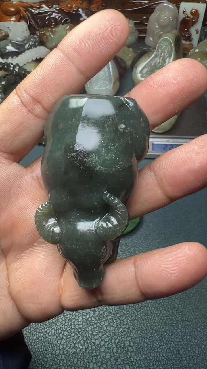 未镶嵌和田玉把件-