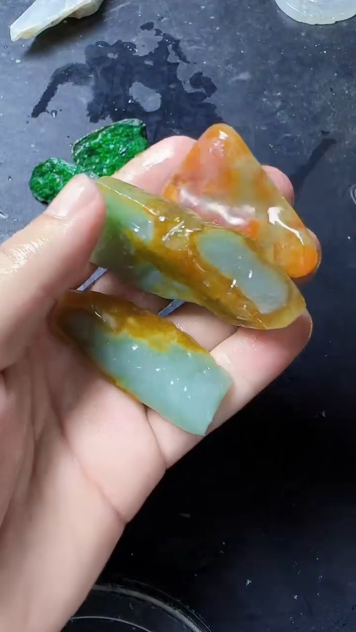 翡翠挂件未镶嵌盈*宝127翡翠