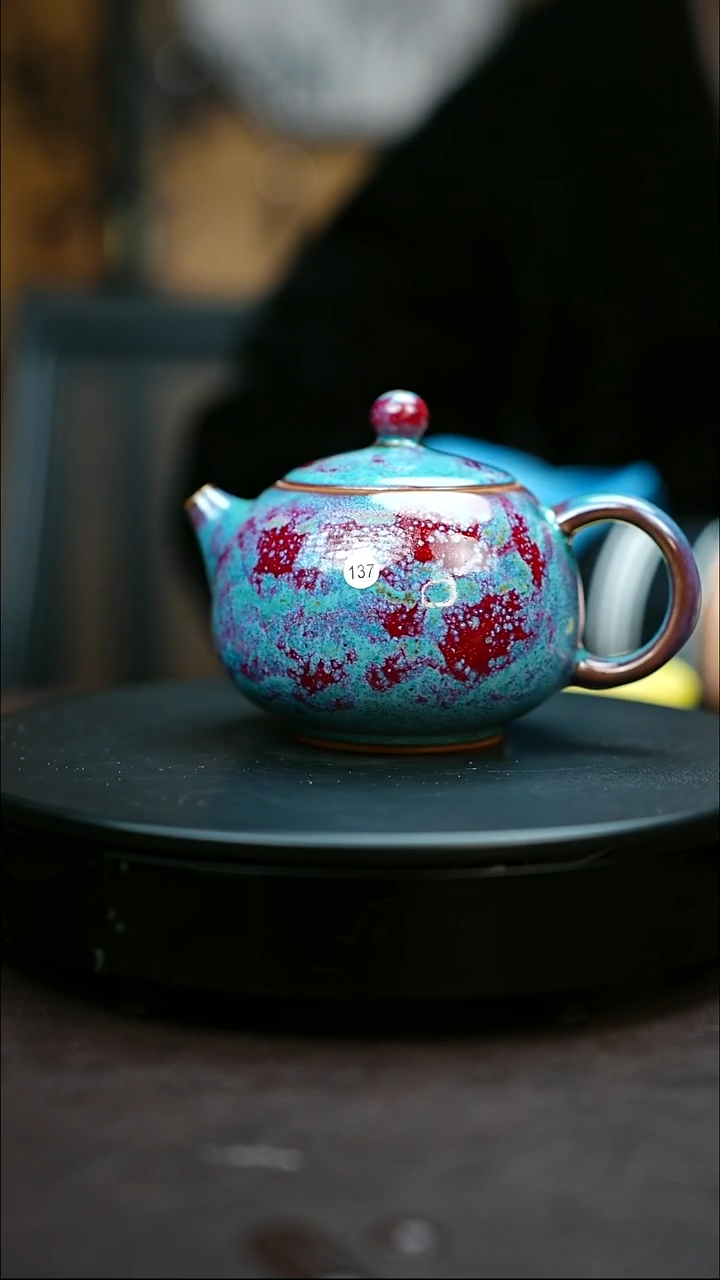 137#原矿钧瓷炉钧釉西施壶