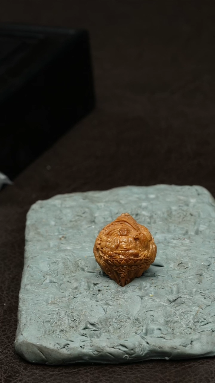 【闪购商品】橄榄核吊坠刀客大日如来