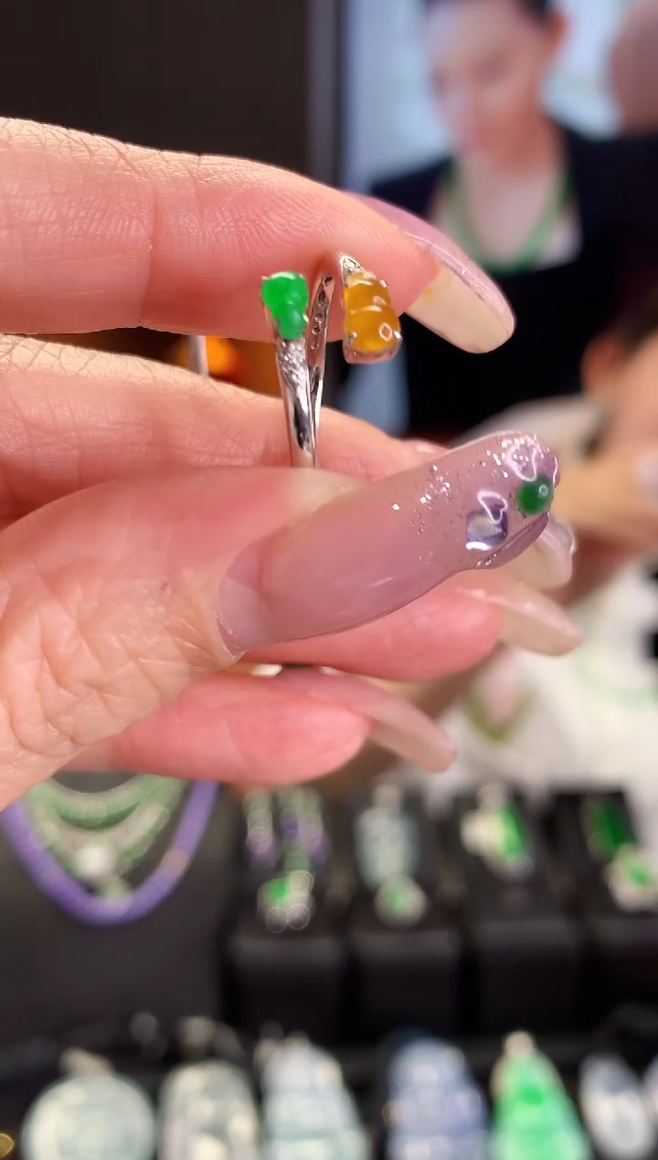 【闪购商品】翡翠戒指18K金镶嵌戒指