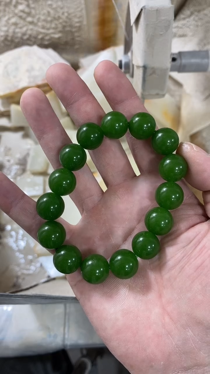 吴*子碧绿卡14MM圆串精美大气 