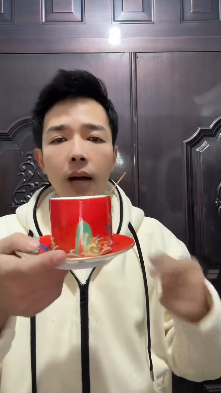 【闪购商品】瓷片红色咖啡杯套组