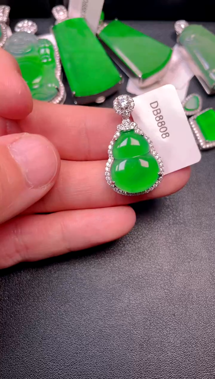 吊坠(不含链)银S925镶嵌翡翠吊坠1