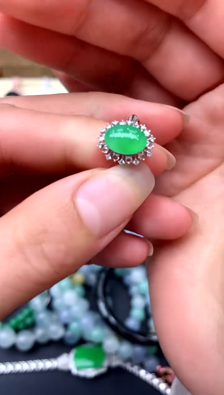 【闪购商品】翡翠戒指18K金镶嵌168-中国好珍宝