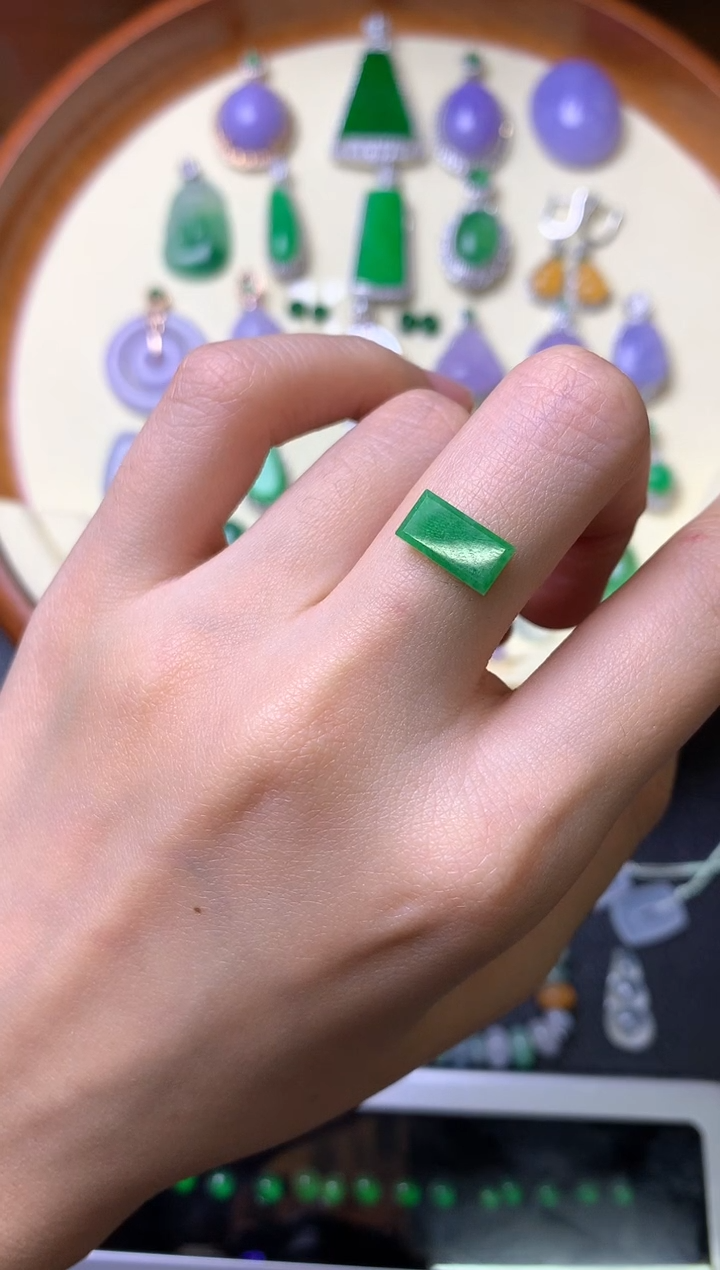 【闪购商品】定制翡翠未镶嵌裸石（镶嵌定制）