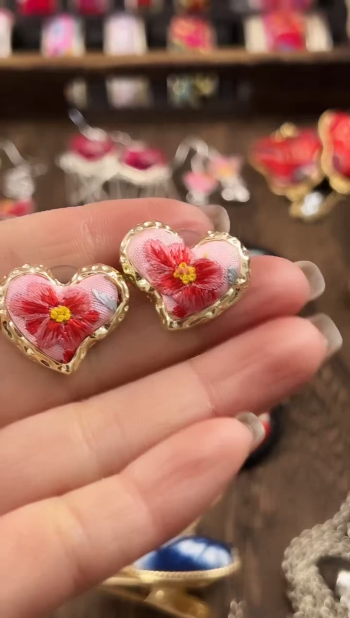 【闪购商品】织绣民族风老绣饰品344