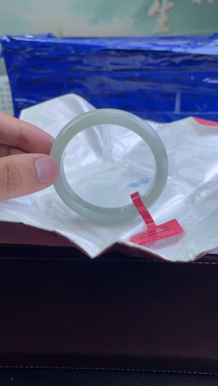 翡翠手镯未镶嵌18          