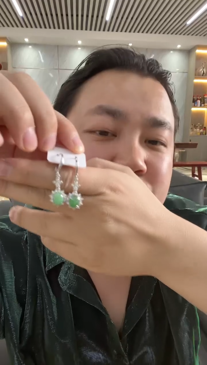 【闪购商品】翡翠耳饰未镶嵌耳环