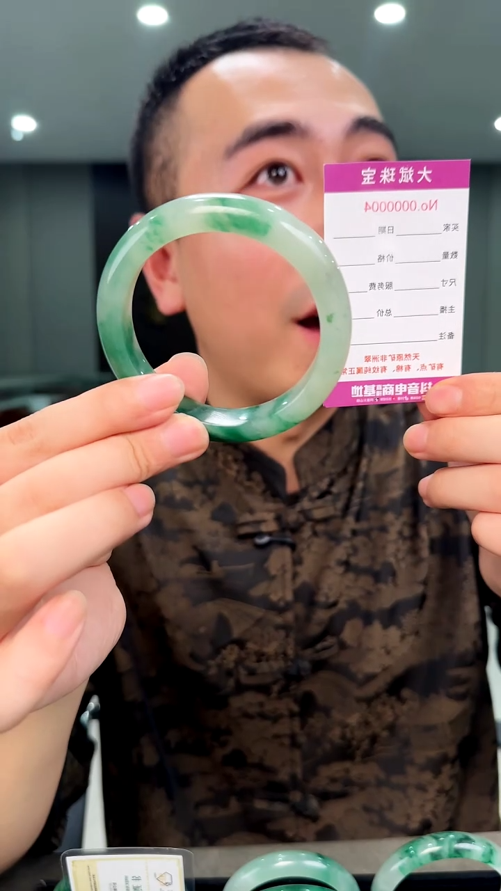 石英质玉手镯未镶嵌手镯58.5