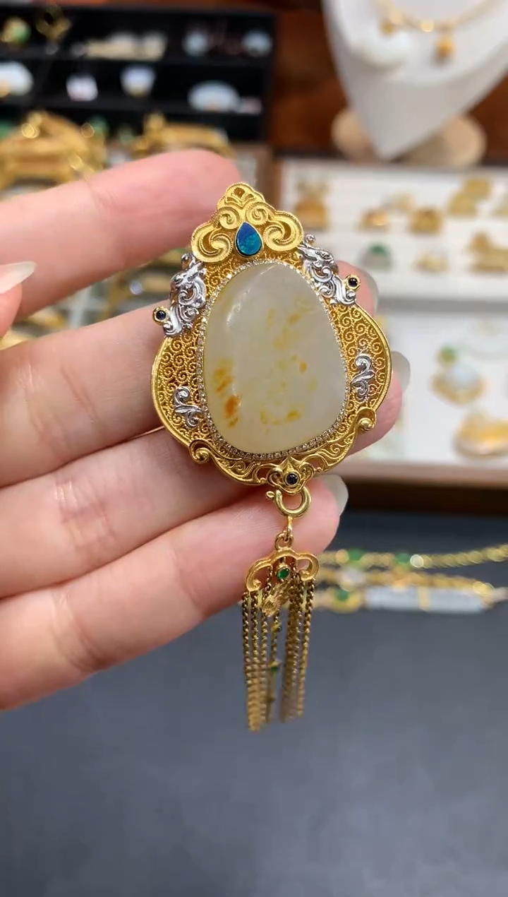 【闪购商品】和田玉吊坠18K金镶嵌Q49|21800