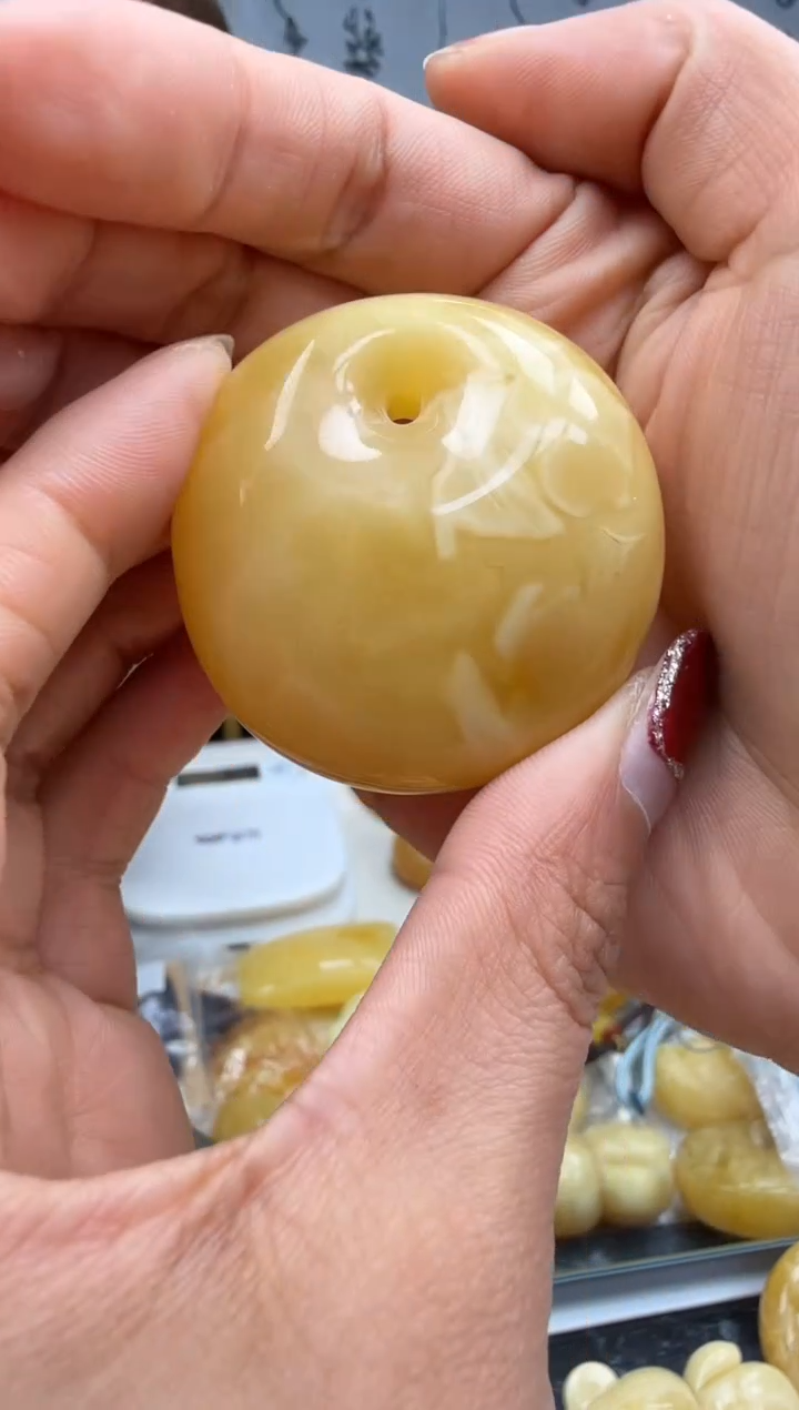 【闪购商品】琥珀裸石未镶嵌挂坠