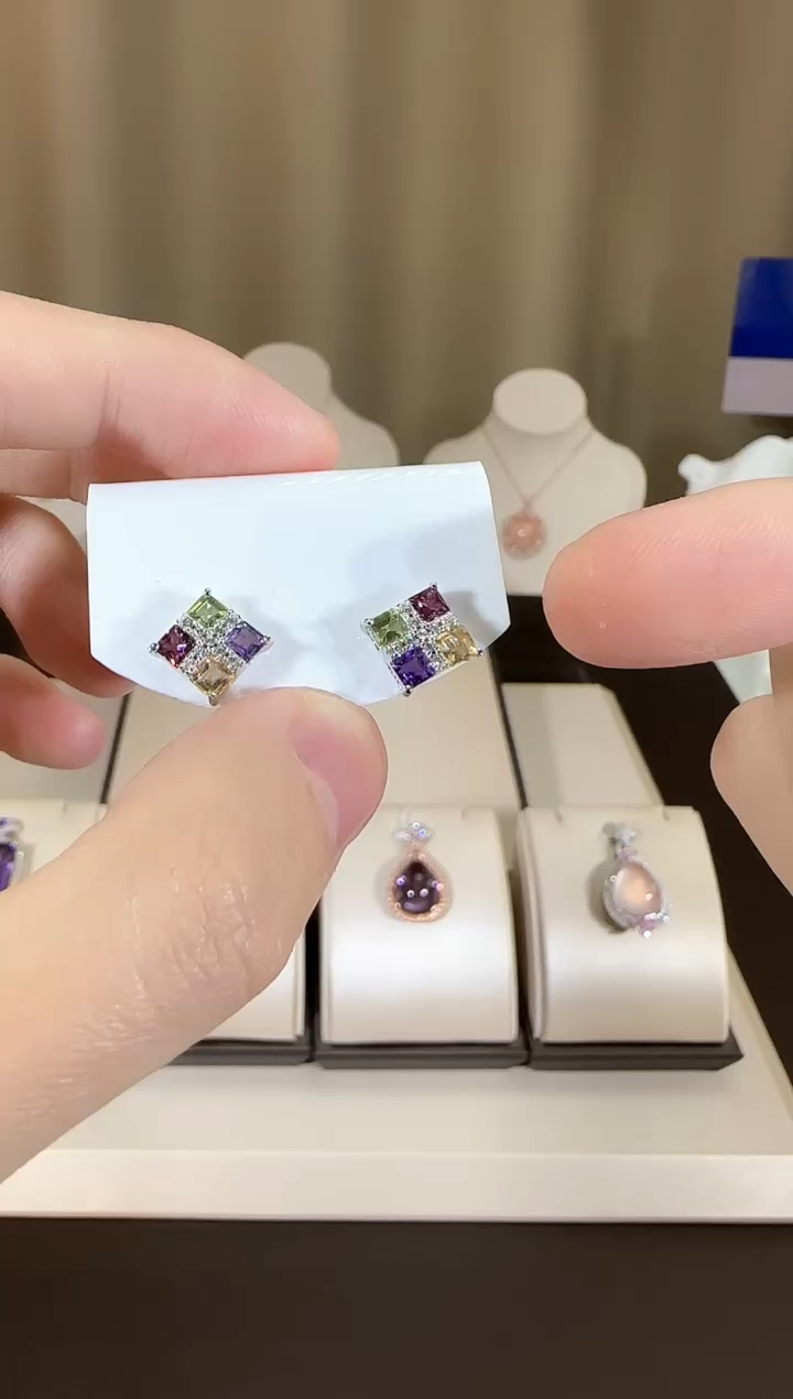 【闪购商品】紫晶耳饰银S925镶嵌耳钉