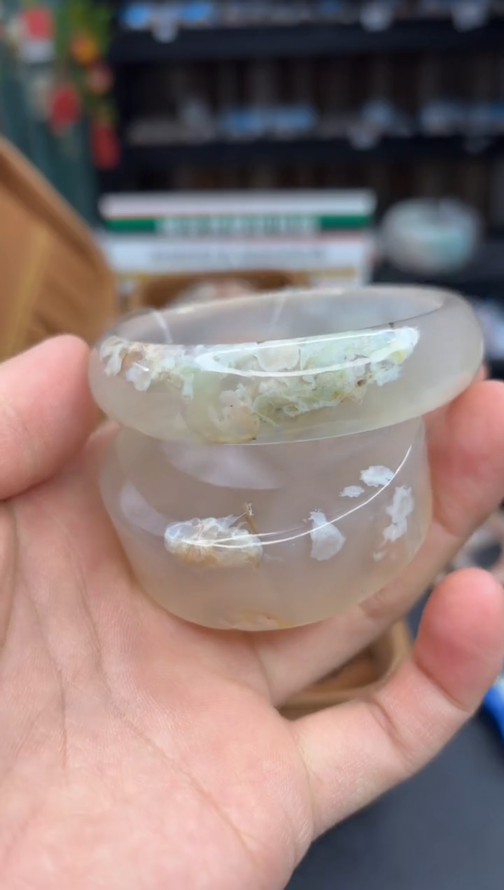 【闪购商品】石英质玉手镯未镶嵌838（61圈赠送镯心）