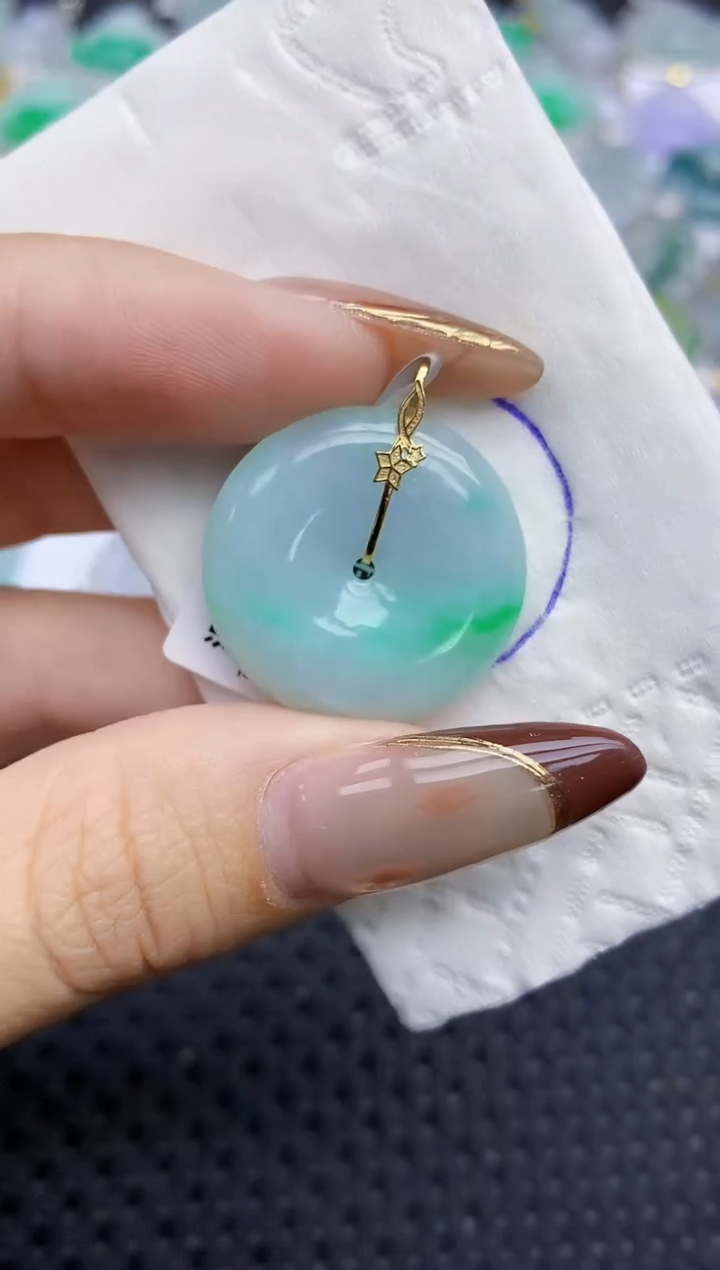 颈饰18K金镶嵌翡翠15   天然翡翠A货  百元以上9米证书费自理