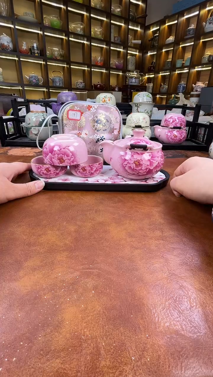 .新款粉色牡丹宝瓶+长方粉色花朵盘