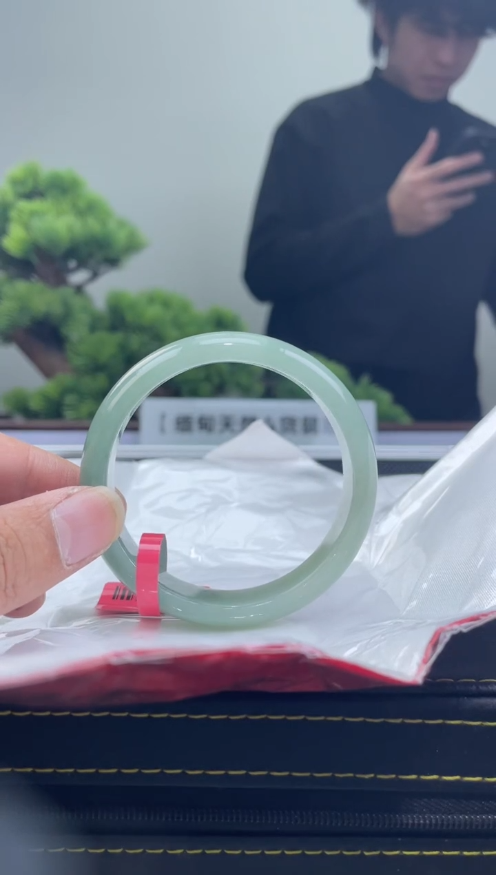 【闪购商品】翡翠手镯未镶嵌1手镯