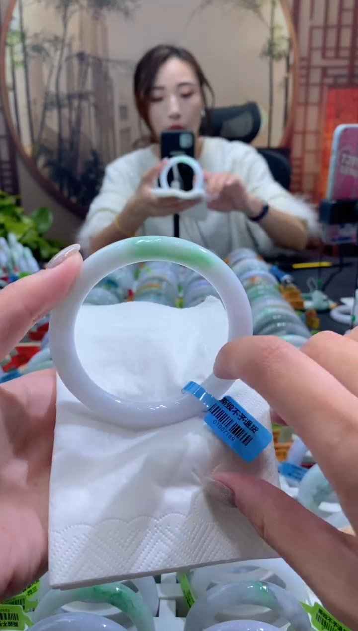 未镶嵌手镯翡翠000070653