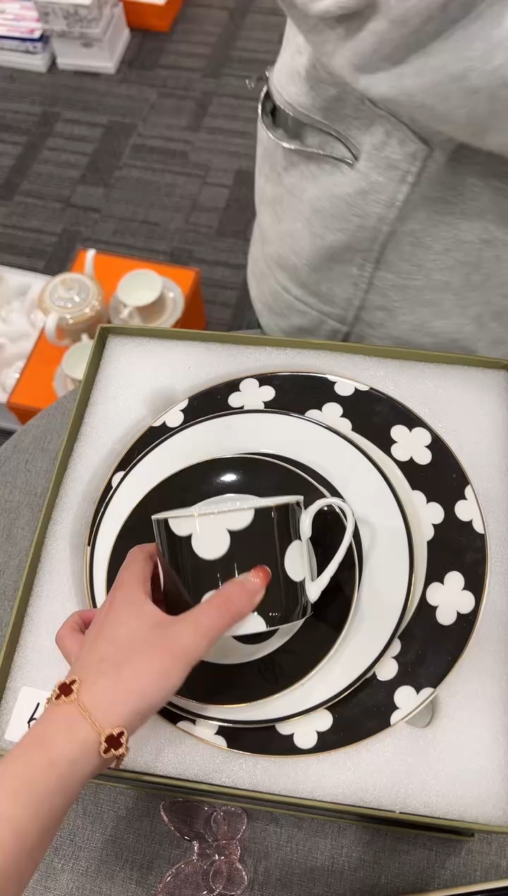 【闪购商品】杯H609--------------