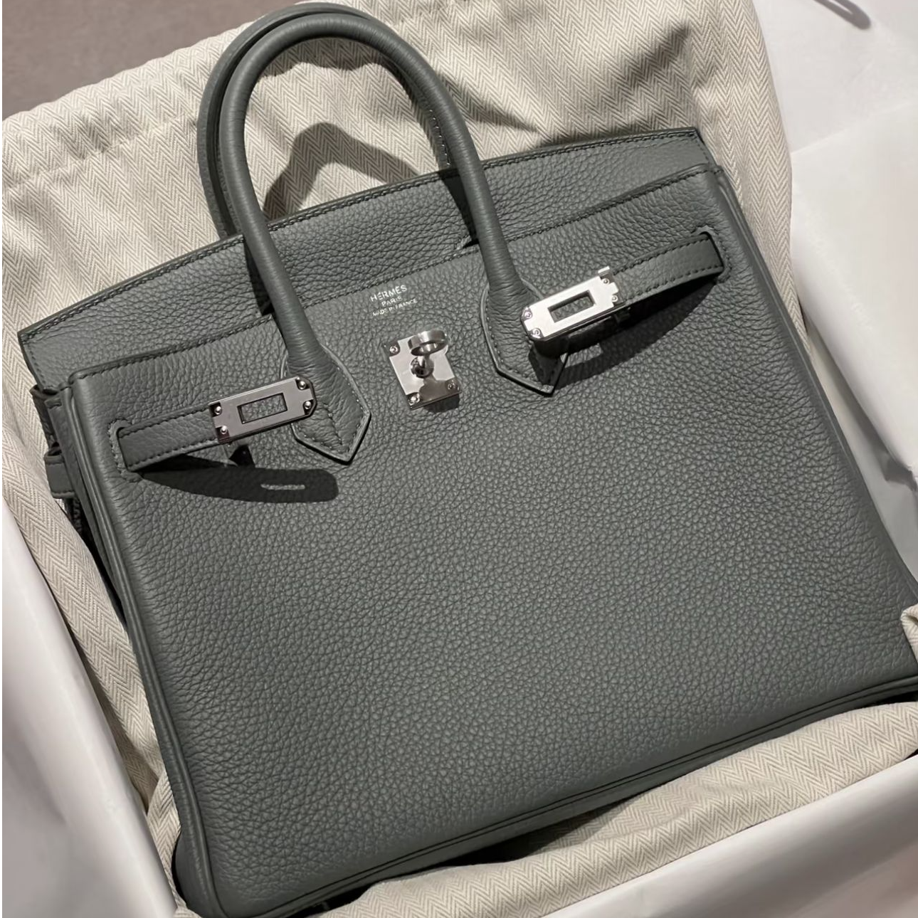 未使用 Hermes/爱马仕 birkin25杏仁绿银扣Togo皮U刻